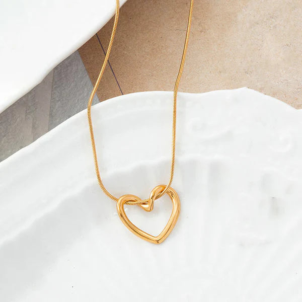 Gold-Plated Anti-Tarnish Eternal Heart Necklace Pendant | Stainless Steel, Waterproof & Hypoallergenic