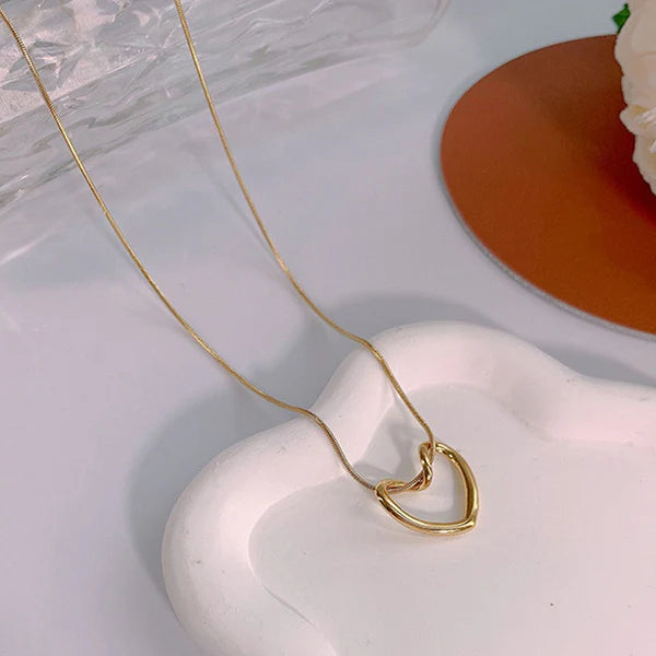 Gold-Plated Anti-Tarnish Eternal Heart Necklace Pendant | Stainless Steel, Waterproof & Hypoallergenic