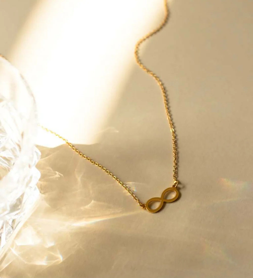Minimal Infinity Pendant Necklace | 18K Gold-Plated