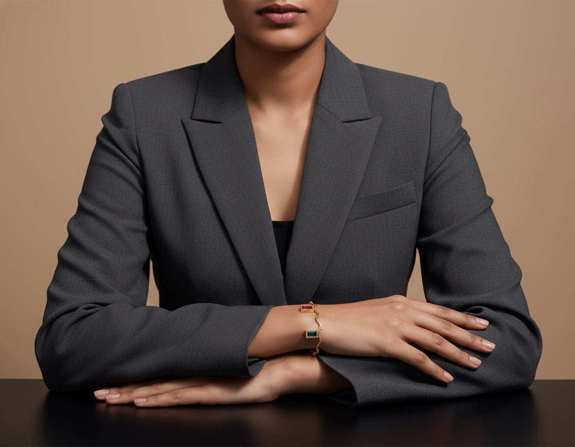 The royal wavy gold bracelet