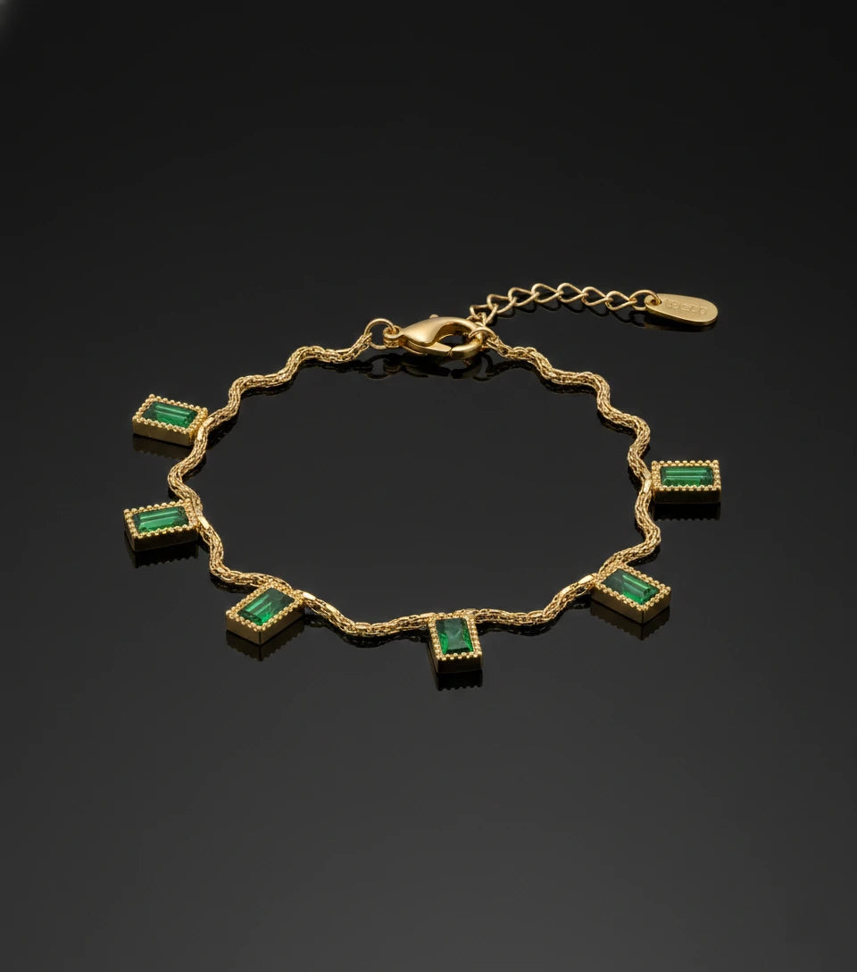 Emerald Elegance Wavy Gold Bracelet