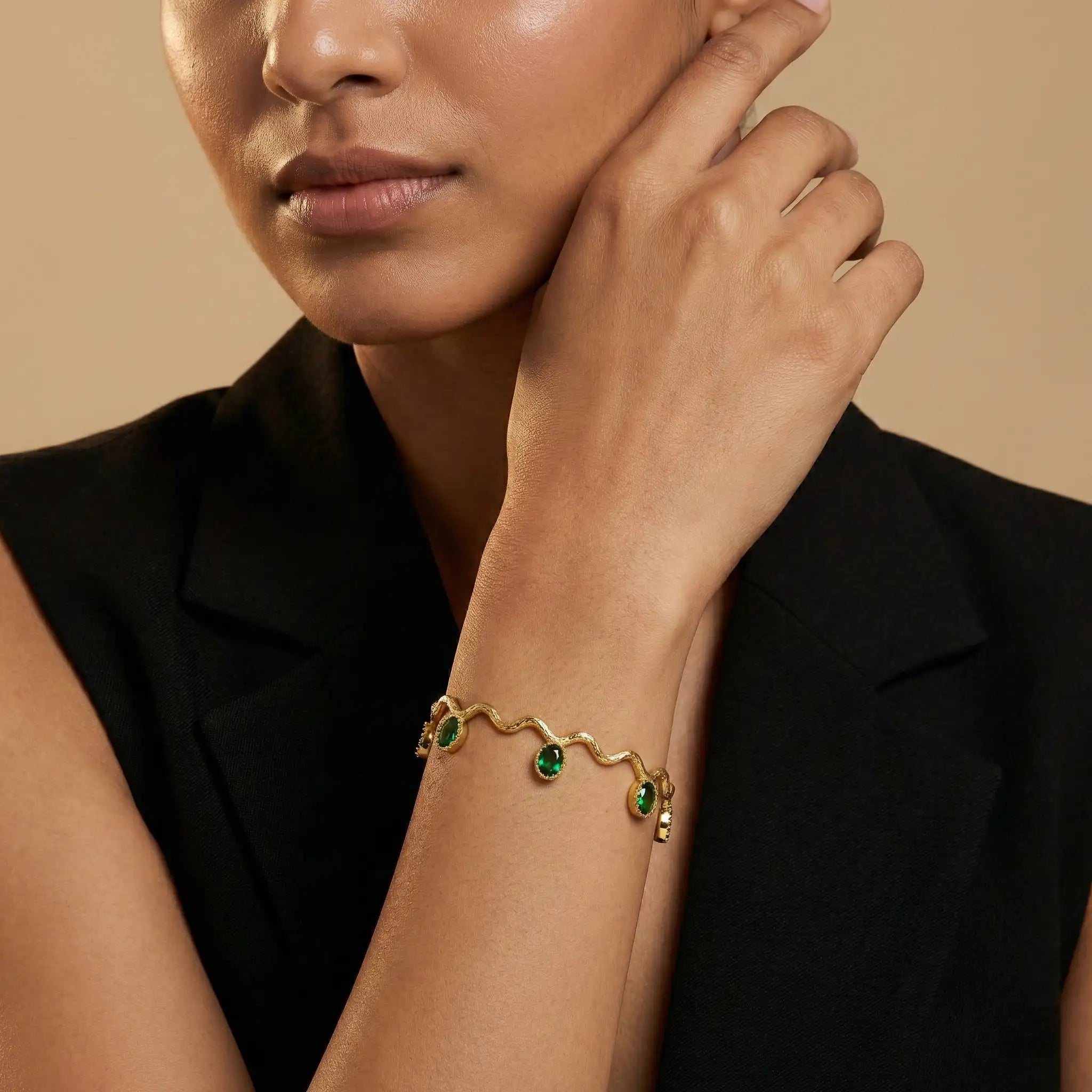 Emerald Wave Charm Gold Bracelet