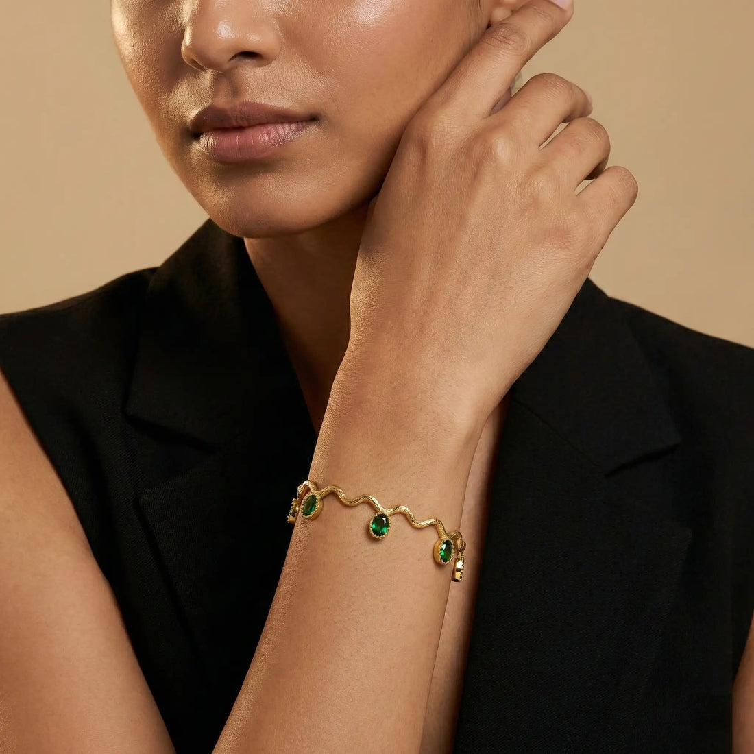 Emerald Wave Charm Gold Bracelet